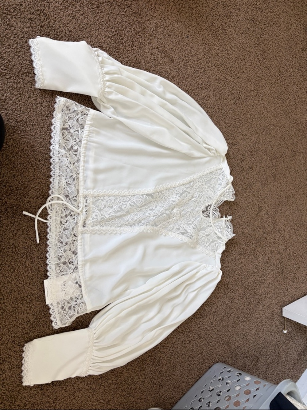 SHEIN White Lace Trim Long Sleeve Blouse